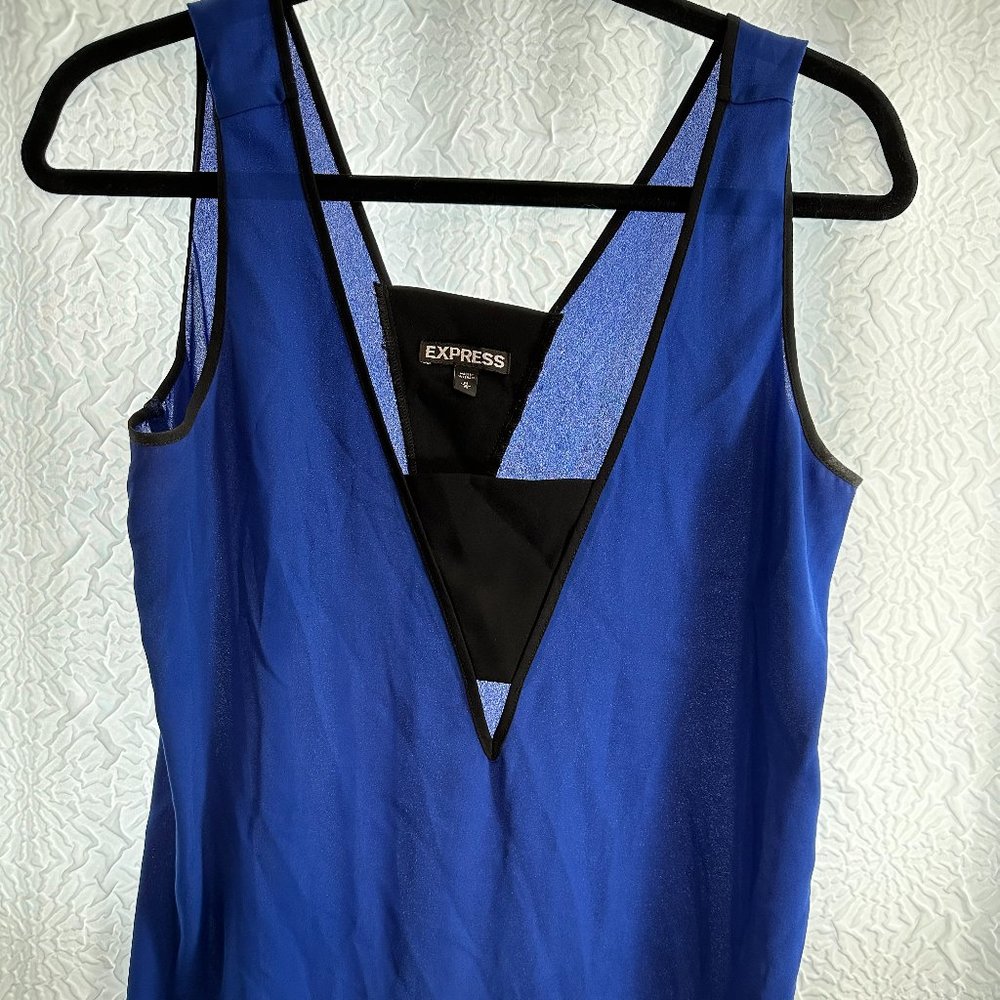 Express cut-out top